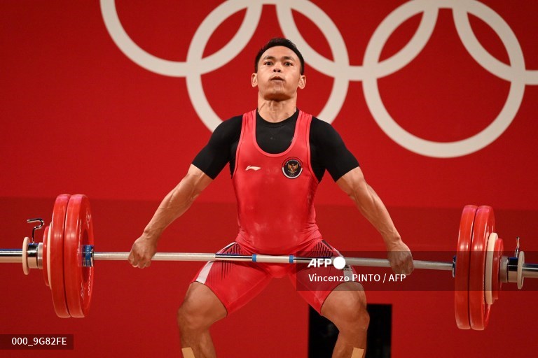 ainurohman's tweet photo. Sejarah Baru!

Eko Yuli Irawan, seorang anak penarik becak dari Kota Metro, Lampung, menjadi manusia Indonesia pertama yg meraih 4 medali dlm 4 Olimpiade.

Sayang, impian meraih emas tdk terealisasi. Seorang atlet yg rendah hati dan punya determinasi besar.

Terima kasih Pak Eko! https://t.co/T10tbbN7dV