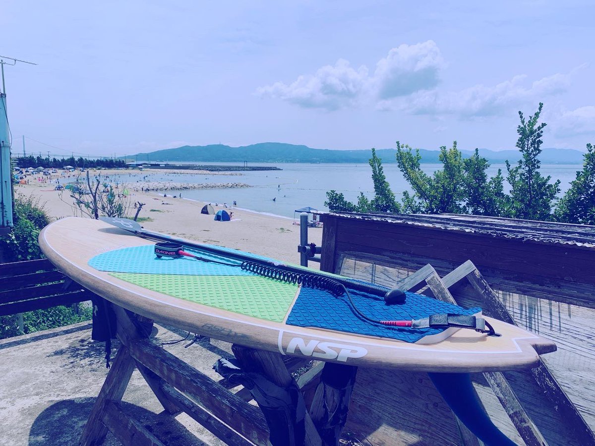 uminchu1078j's tweet photo. 夏やなぁ〜☀️
・
ということで、昼前からのんびりと漕ぎに行ってたまーに小波で遊んできた。🏄🏽‍♂️
・
#夏 #sup #kukahi #kūkahi #明石海峡 #海 #ocean #sea #nsp #quickblade https://t.co/yjrpzpUWhx