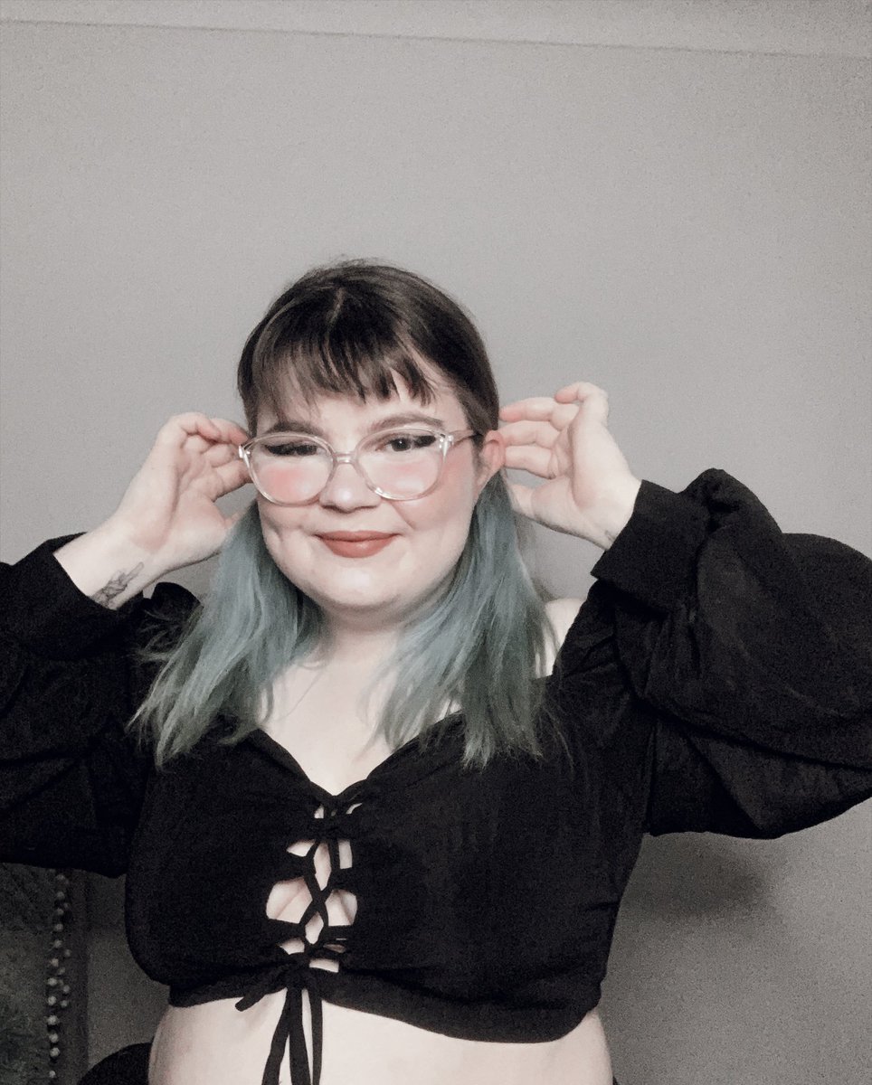 daniturii's tweet photo. LIVE NOW -

WE ARE BACK! 

And playing Minecraft Skyblock - how I have missed everyone <3 Come join the banter filled vibes in chat! 

https://t.co/7Gp37soPta 

#twitch #contentcreators #twitchaffiliate #gamergirl #GamingLife #minecraft #SmallStreamerCommunity #smallstreamer https://t.co/vxqQTtC00H