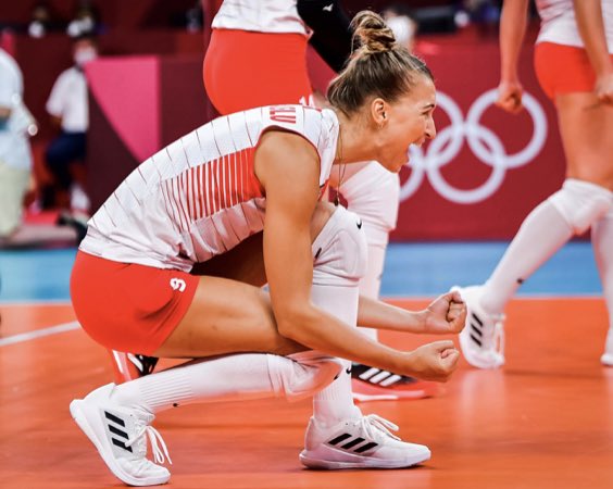 voleybolplus's tweet photo. Filenin Sultanları’nın #Tokyo2020 macerası son Olimpiyat Şampiyonu Çin’i 3-0 yenerek başlıyor. 🏐 https://t.co/AGkQvLhe8O