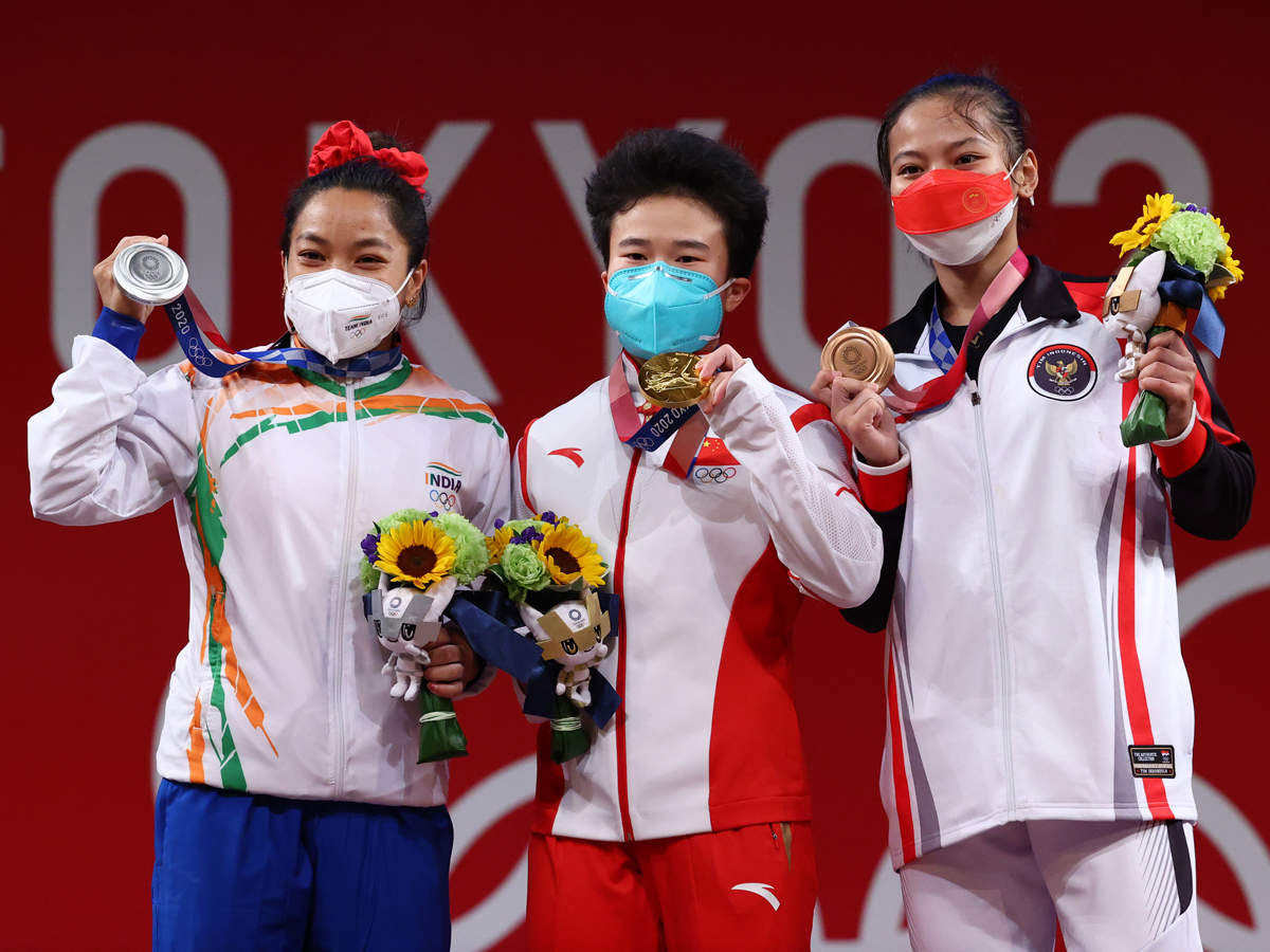 #MirabaiChanu opens India's medal count at #TokyoOlympics