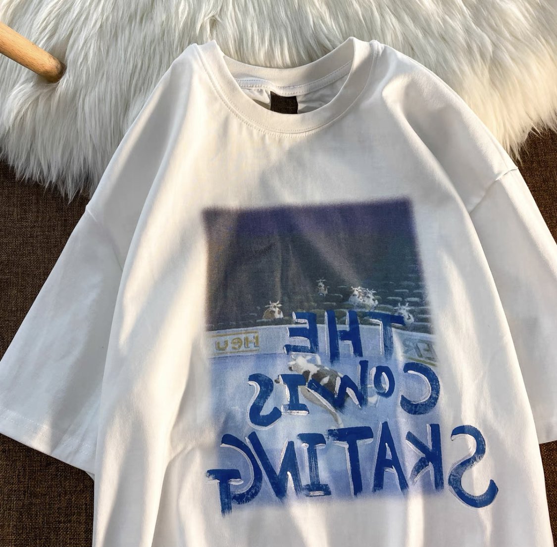 ringchata's tweet photo. PREORDER
❕Pice : 190 Baht❕
Color : White Blue 
Size : M L XL 2XL

#พรีออเดอร์เกาหลี #สเวตเตอร์ #เสื้อกั๊ก #เสื้อกั๊กไหมพรม #กางเกงวอร์ม #เสื้อแขนยาว #ตลาดนัดnct #ตลาดนัดblackpink #เสื้อผ้ามือสอง #เสื้อแขนยาว #กางเกงขาสั้น #ตลาดนัดรวมด้อม https://t.co/rJNrehE7eV