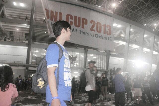 Baaariie's tweet image. 25 July 2013 Chelsea Dateng ke Indo, pas banget hari itu gue ultah HAHA senengnya gk ketulungan! Moment dimana langsung jatuh hati liat permainan @hazardeden10 !