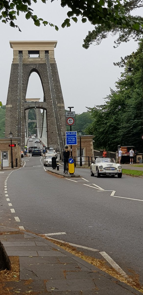 Clifton Suspension Bridge tweet media