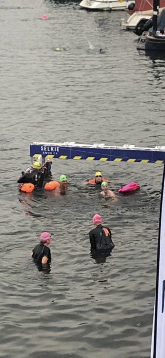 HenleyTCM's tweet photo. A huge well done to everyone involved in #ClubtoPub @HenleySwim. The atmosphere was superb. Your @HenleyTCM correspondent was very proud to get a medal from the Mayor @SarahLMiller19 https://t.co/bh5gLI6eQ8