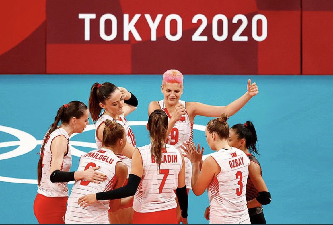 TEBRİKLER FİLENİN SULTANLARI.🇹🇷🇹🇷🇹🇷
Tokyo Olimpiyat oyunlarında Filenin Sultanları Son olimpiyat Şampiyonu Çin’i 3-0 yenerek iyi bir başlangıç yaptılar.
<a href="/RTErdogan/">Recep Tayyip Erdoğan</a> 
<a href="/aysekesir/">Ayşe Keşir 🇹🇷🇹🇷🇹🇷</a> 
<a href="/_cevdetyilmaz/">Cevdet Yılmaz</a> 
<a href="/FeyziBerdibek1/">Feyzi Berdibek🇹🇷</a> 
<a href="/hsaglar/">Haşim Sağlar</a> 
<a href="/_yusufcoskun/">Yusuf Coşkun</a> 
<a href="/NazmiCalisan12/">Nazmi Çalışan</a> 
<a href="/ahakimyildiz/">Abdulhakim Yıldız</a> 
<a href="/BuralSeyma/">Şeyma Bural</a>