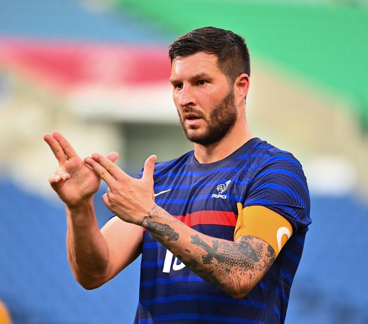 lnstantFoot's tweet image. 👕 2 matchs
⚽ 4 buts
🔥 1 triplé
🎯 1 passe décisive

MERCI POUR LES TRAVAUX GIGNAC. 🚧 🇫🇷