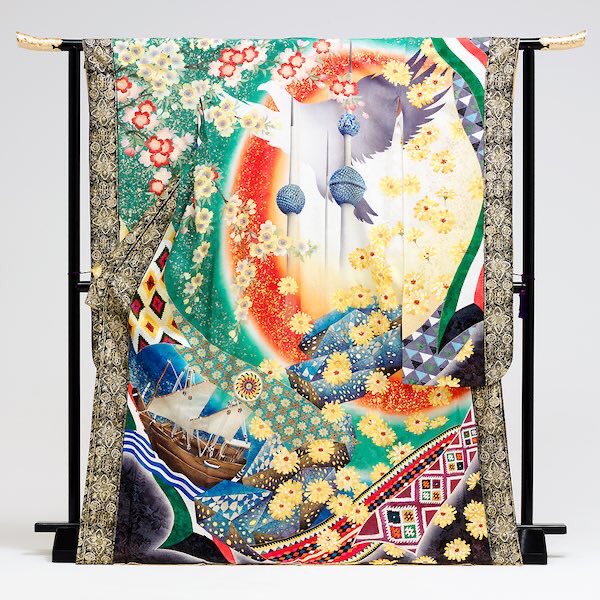 jamalstorejp's tweet photo. 世界各国のイメージを着物にするKIMONOプロジェクト、湾岸諸国のものもオシャレです！
UAEは近未来感のあるドバイの街並み、オマーンは薔薇、クウェートは船とタワー、 サウジアラビアは砂漠を中心に首都リヤドなどの建物を織り交ぜたデザイン。
めっちゃオシャレだと思いませんか？❤️✨ https://t.co/0TykRtILVr