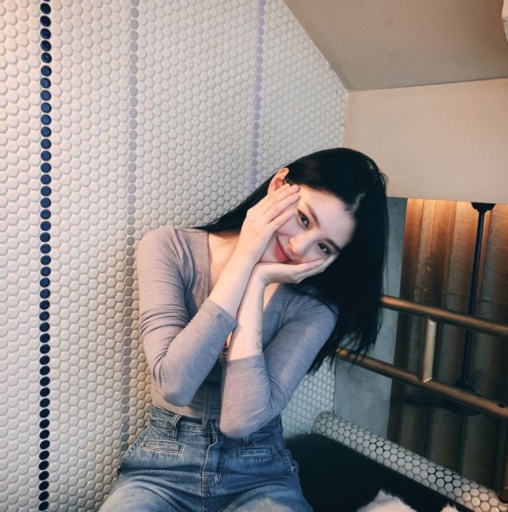 butterflydearly's tweet photo. ꒰ hello 🌼ꔛ this account created for lovely #HanSoHee and spread out her beauty , kind and gorgeous ✨꒱ https://t.co/z36jB55ppR