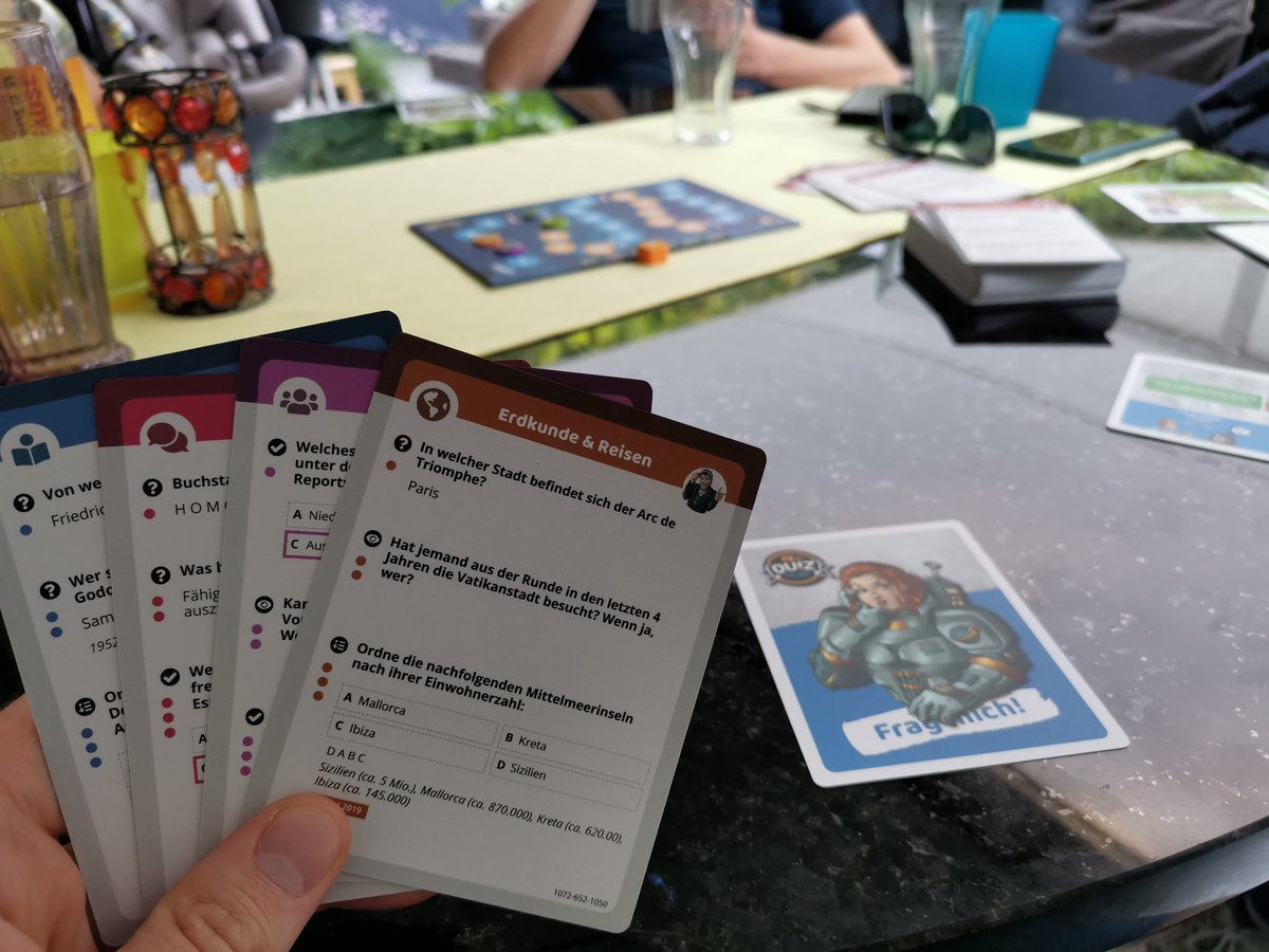 D0ELLNER's tweet image. Gestern Bekannten ein paar neue Spiele beigebracht. Kam alles sehr gut an. Die neuen Charaktere für #Klong machen richtig Spaß #QuizClub ist ein neues Spiel von @FuntailsSpiele mit kooperativ und konfrontativen Runden und coolen Fragen