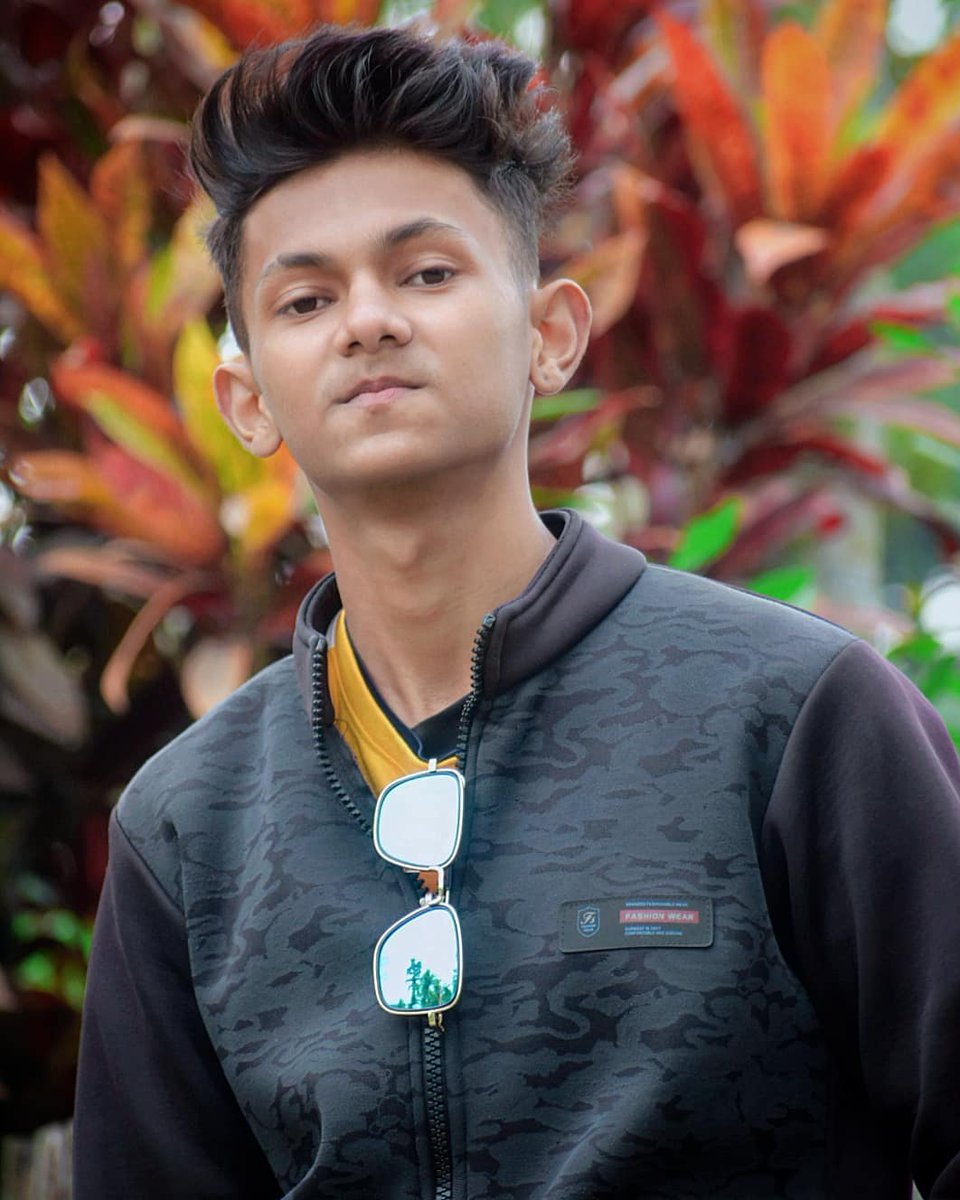 Noyanz_space's tweet photo. I'm an original and that's perfection in itself.
.
.
.
#twitter #firsttwitter #FirstTweet #forthefirsttime #india #artlover https://t.co/ymLAzb0Nqt