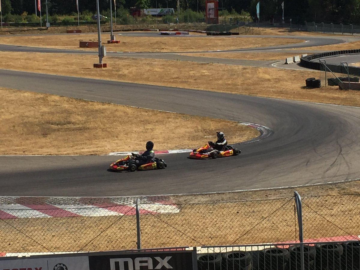 EricDelnest's tweet photo. Al een tijdje geleden, training @KartingGenk 
.
Ils y a déjà quelques temps, entraînement à Karting Genk.
.
Home of Champions.
.
.
.
.
.
.
.
#ericdelnest #ericdelnestracing #gtsbelgium #kartingracing #gokarting #kartingschool #kartingpassion #kartingmoments #2tracing https://t.co/9lm0UhlujM