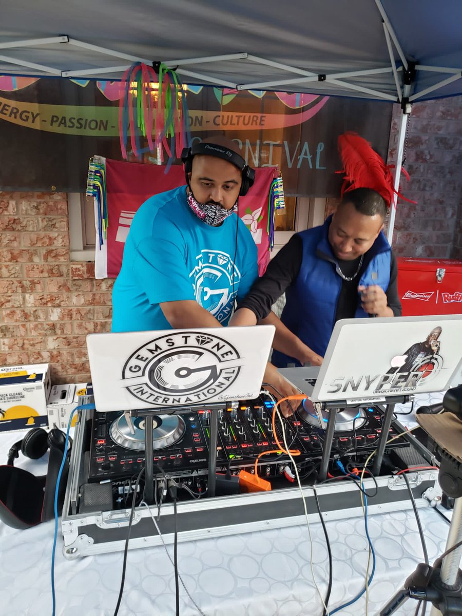 epiccarnival's tweet photo. We need more backyard jams 💕💃🕺🎊🔥🍻🍹 #TOCarnival #backyard #epiccarnival #virtualcarnival @CUPEOntario https://t.co/DDxjP6TcGl