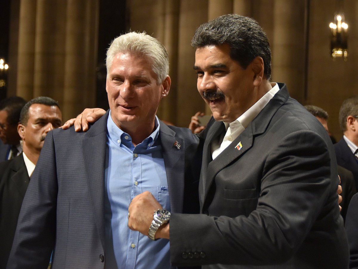 “El pueblo  🇨🇺 ha sido objeto de un experimento de tortura social, colectiva, económica, que no tiene parangón” refirió Nicolás Maduro, al mismo tiempo consolido los históricos lazos de hermandad hacia cuba, sus dirigentes y su pueblo. #VenezuelaConCuba #Venceremos 🇻🇪🇨🇺