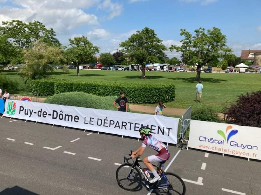 ChauvinLionel63's tweet photo. Hier, L’après midi était sportif :

🚴Finale de la #CoupedeFrance Cyclisme sur route (Minimes, Cadettes, Cadets) à #ChatelGuyon https://t.co/Qdn3QaoLBt