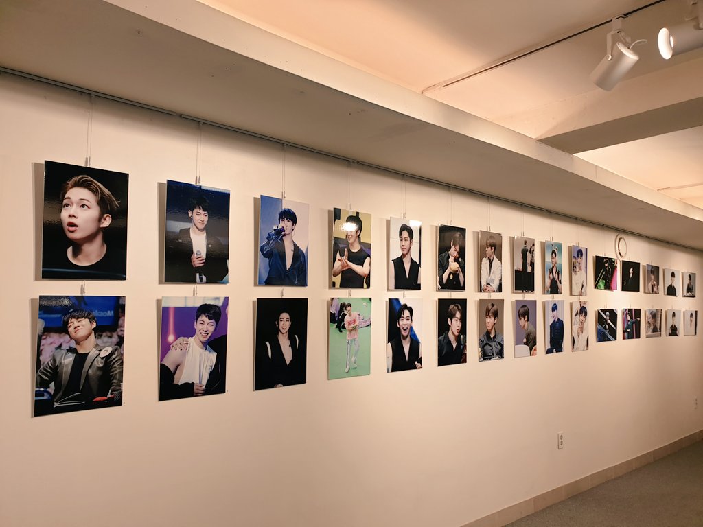 everlight_1123's tweet photo. 일 끝내고 부랴부랴 달려간 유일한 당카! 사진도 정말 예쁘고 특전들도 너어어어무 예뻐요! 욕심 내려놓고 봐도 다 예쁜ㅠ 다어니 위해서 정말 공들여 준비하신 것 같아 저도 덩달아 마음이 몽글몽글🥺💛 예쁜 당카 준비해주셔서 감사해요(ღ'ᴗ'ღ) 
#모든장면의_다원이와_함께해
#The_Best_Masterpiece https://t.co/xsX5InswoQ
