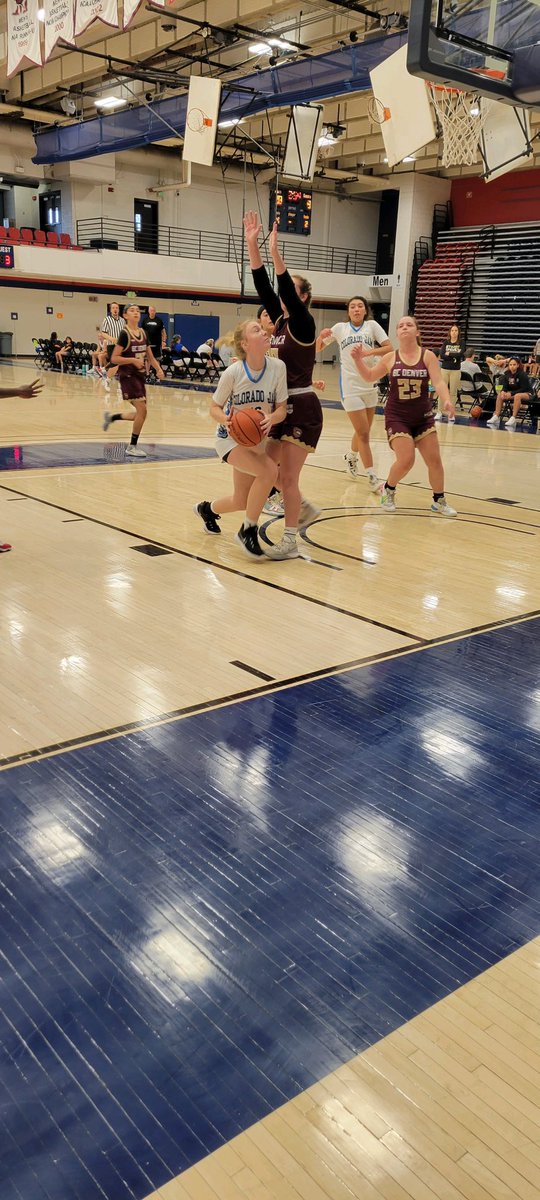 JamColorado's tweet photo. Picked up another win @USJN Mtn Madness against BC Denver to move to 3-0 in pool play. 💪🏾🏀@RHSLadyHoops @RHSRIDERS @The_JT_Breeze @PGHColorado https://t.co/WMkt1zVJov