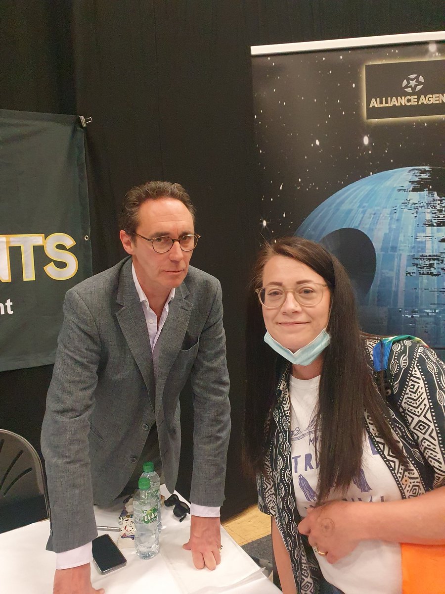 Miss_Doncaster's tweet photo. @Unleashed_Event Literally the highlight of Doncaster unleashed today, meeting Guy Henry! I'm a massive fan, he was so lovely, very chatty. 💙 @BBCHolbyCity @guyhenryblog @GuyHenryFans https://t.co/OOTAijwPUF