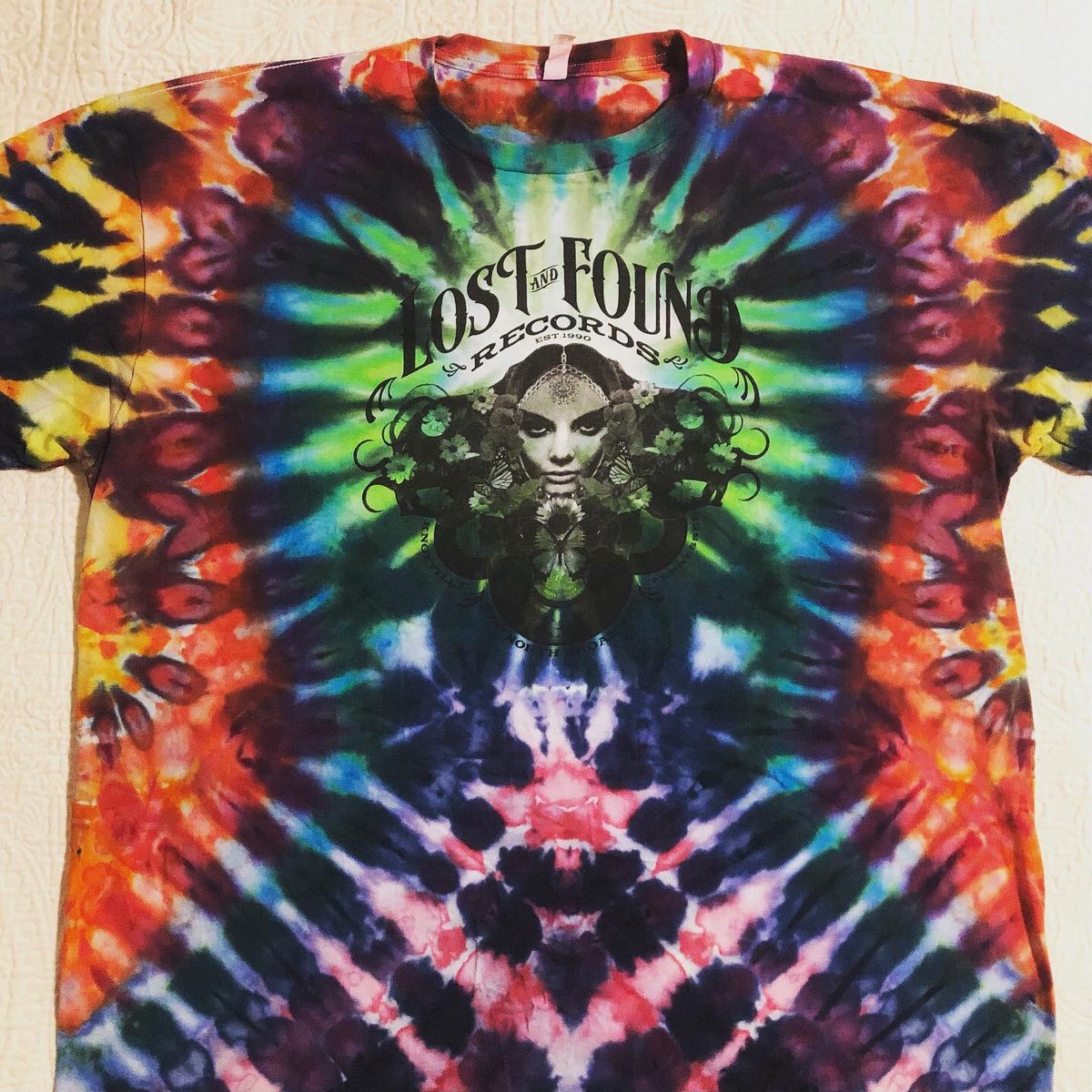 TheLeesOfMemory's tweet image. Had fun doin' up a custom batch of @LostNFoundRecs x #IceAndTime #icedyes for Mike &amp;amp; Maria (plus one keeper for myself, of course!) 🌈🔥💗💕 
Powered by @dharmatrading 🌈🔥 These colors never fade!!! #fiberreactive #prociondyes