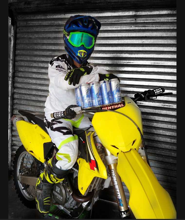 piluroncallo14's tweet photo. #Motocross  #bluedemom ⚔️⚔️⚔️ https://t.co/b3uECV1fki