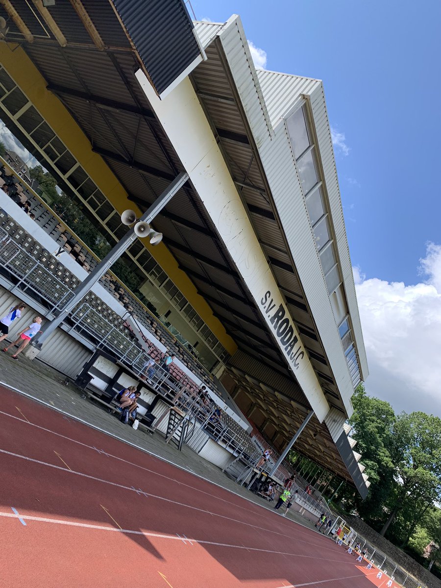 Edwin_Staal's tweet photo. Schitterende omgeving voor de atletiek wedstrijdje van Levy op #Kaalheide mooie 1e plaatsen ook #AAV36 #Atletiek https://t.co/YgPiOKG797