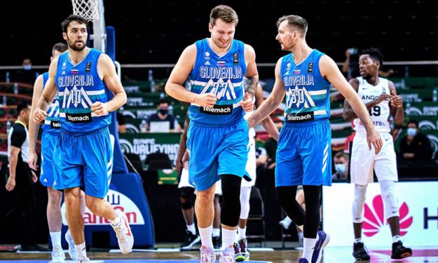 jwansbro's tweet photo. Slovenia -1.5 1st Q -120 💰🤑💸

#GamblingTwiitter #Olympics #FreePicks #grindingforwinners #basketballpicks #pickmoniter #BestBets https://t.co/fBCAMAWCj8