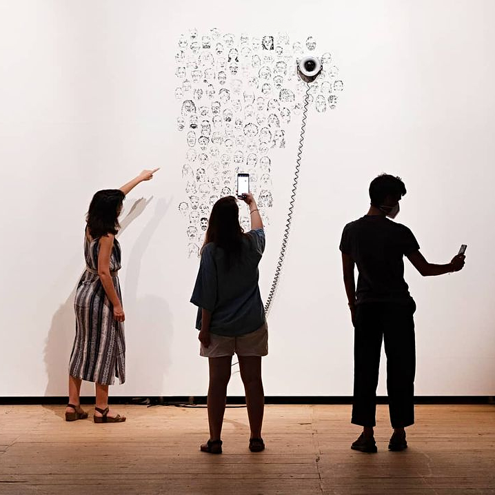 Scribit_Design's tweet photo. The second installation of  ''A Portrait Without Borders'' was located in Milan, Italy as part of the #FaroutFestival 🤳 Swipe left to discover Scribit's mural, made possible by BASE Milano and @kaleider 

#APortraitWithoutBorders #Scribit https://t.co/yRLRs7PU38