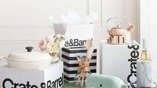 You’re a VIF (VERY IMPORTANT FIANCÉ) at Crate &amp; Barrel! Get the star treatment at one of their private wedding registry morning events! 
The next VIF event will be on Sunday,  August 1, 2021.
RSVP Today: bit.ly/2UG5wxD