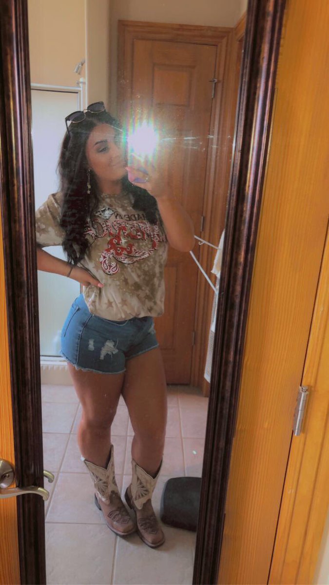 kpierceall05's tweet photo. Snap saw it first🤠 https://t.co/m0L2zhXVc4