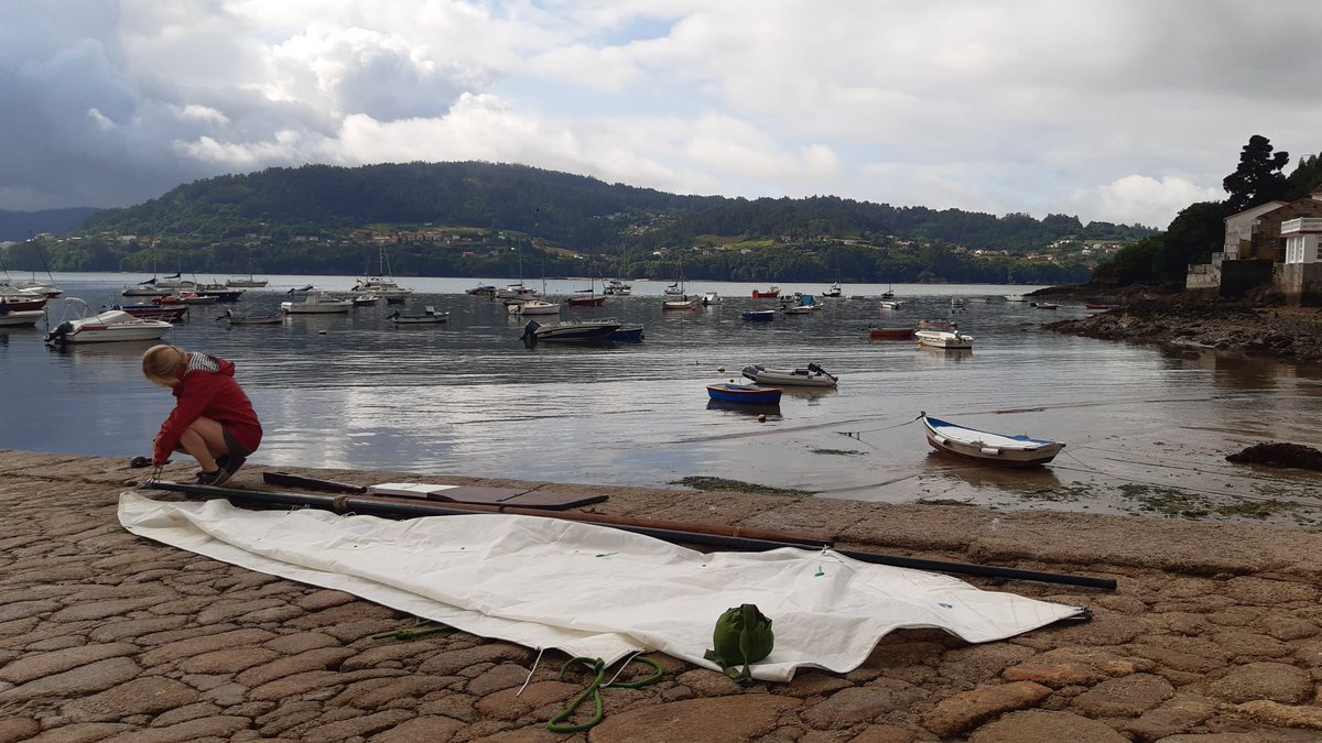 nrcris3's tweet photo. Feliz día de Galiza!!!
Onte como cada ano volvemos encher a ría de  embarcacións tradicionais de vela.
Cousas da nosa cultura e tradición que non se poden perder.
Día de lembranzas.
"XVIII Regata-concentración de embarcacións tradicionais". Memorial Nancho Real https://t.co/OuQBed98Iz