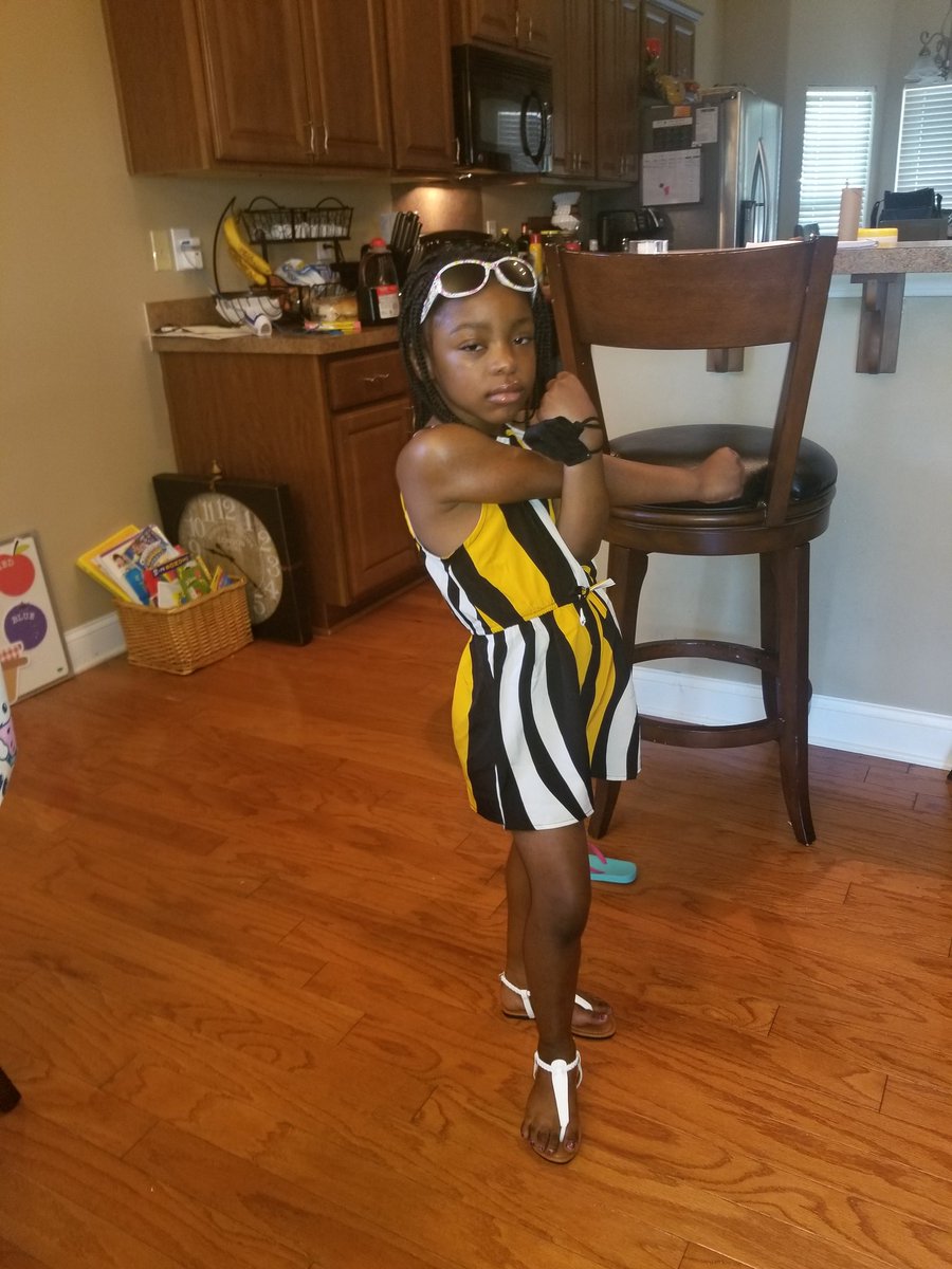 RobinBroadway3's tweet photo. @SHEIN_official is my granddaughter headed to church or fashion week? LOL absolutely love her clothes. https://t.co/dZhyJZ8CkB