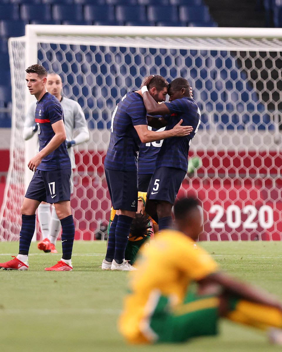 HT 🇫🇷 0-0 🇿🇦
53’ 🇫🇷 0-1 🇿🇦
57’ 🇫🇷 1-1 🇿🇦
72’ 🇫🇷 1-2 🇿🇦
78’ 🇫🇷 2-2 🇿🇦
81’ 🇫🇷 2-3 🇿🇦
86’ 🇫🇷 3-3 🇿🇦
90+2’ 🇫🇷 4-3 🇿🇦

Andre-Pierre Gignac scored a hat-trick and then assisted a last-minute winner for France against South Africa 😱