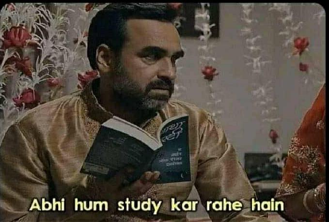 Hammad18003378's tweet photo. Backbenchers    #CancelExamsSaveStudents ka trend chalaty huy. Meanwhile Toppers 😂 https://t.co/eCx556Lpjm