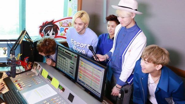 UNIQ_ARCHIVE's tweet photo. #UNIQ 
©Tofu Pop Radio https://t.co/YADJ7IDb9f