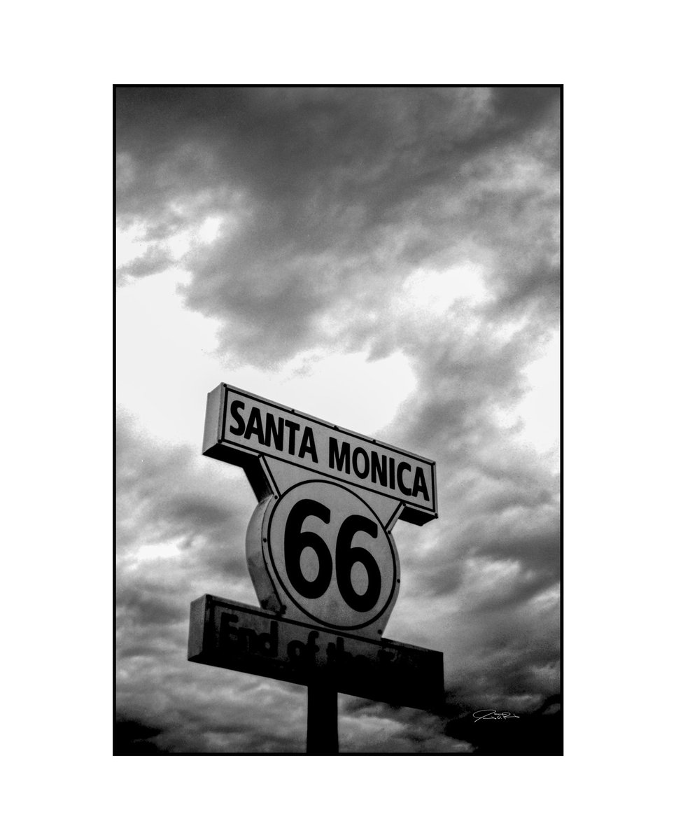 NotJamesParsons's tweet photo. End of the Trail.
7/18/2021
.
.
.
#35mm #35mmfilm #ffp #dracula64 #santamonica #california #wanderlust #travel #travelphotography #redfilter #lowISO #blackandwhite #monochrome #bw_crew #film #filmphotography #photooftheday #filmcommunity #shotonfilm #shootfilm #drivebyfilm https://t.co/wJPZcLPGBb