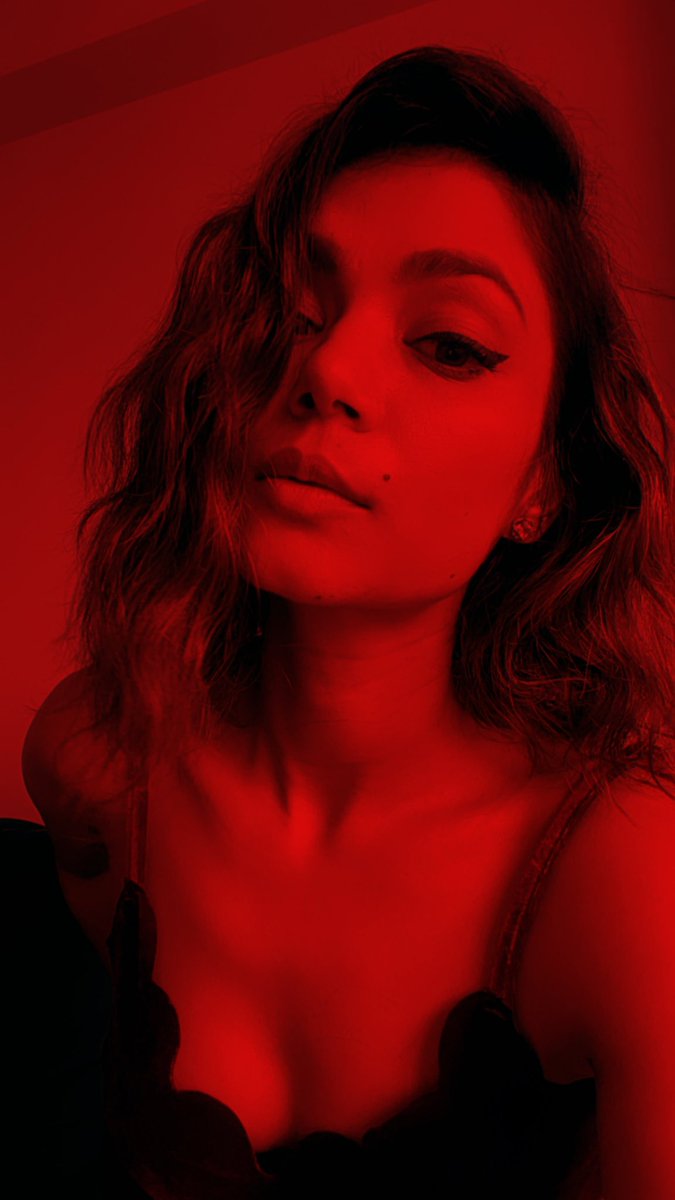 She is 99% angel ,but ohh that 1%... 😉

#Sexyattitude #loveit #beautifulfeels #selfietime #r #CharuSemwal #redhot #singer #influencer #fashionlove #colorfullife #CharuSemwalMusic #CharuSemwalLifestyle