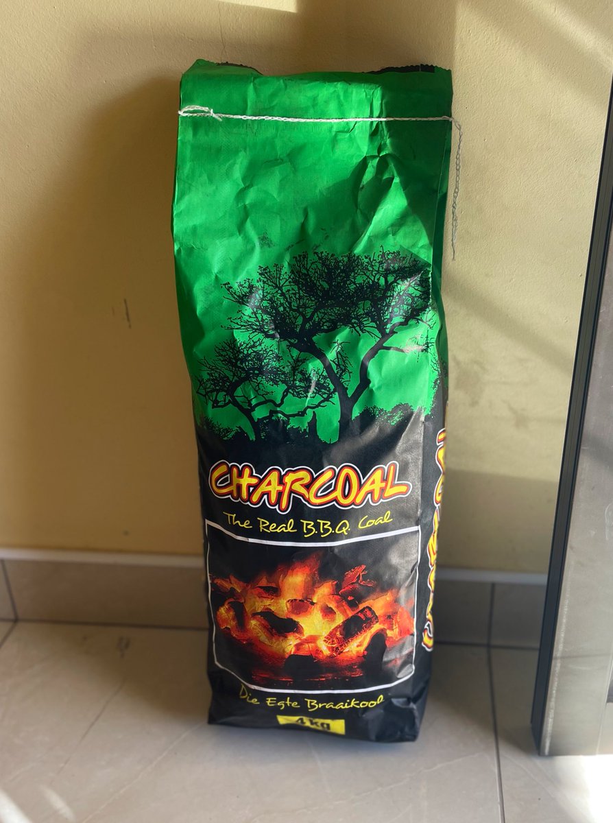 SparklinBeee's tweet image. It’s still July mosi (birthday girl)… Mini Sunday Braai &amp;amp; Chill with buddies🍗🍖🥩 #Host #9July 🎂🎁🎉🥂