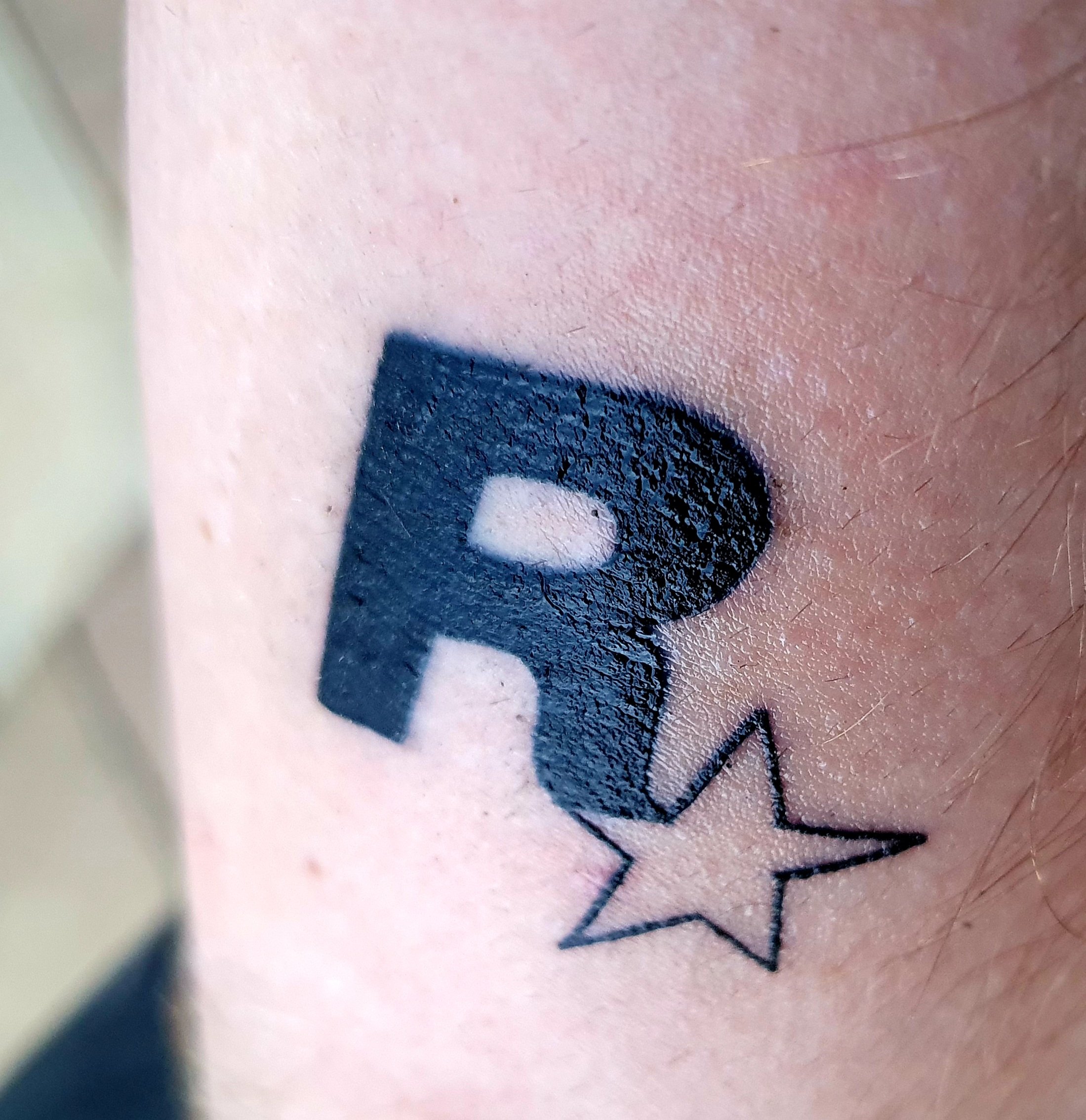 VidGamingNerd on X: "So happy I got the @RockstarGames logo on my arm the  first of many to come 😁😄🤠 #RockstarGames #tatto https://t.co/8iDQTLLvj2"  / X