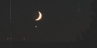 xeurenfic's tweet photo. fly me to the moon.

minsung filo au

cholo, a hardworking teacher who's really stressed at school planned a vacation. but during his trip, he accidentally shouted "para" inside an airplane and he caught the attention of the handsome pilot that day, riguel. https://t.co/waq6noQZJm