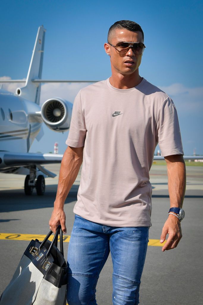 Ο χρήστης The CR7 Timeline. στο Twitter: "🚨 Cristiano Ronaldo has landed  in Turin. https://t.co/0AyeFp0YuO" / Twitter