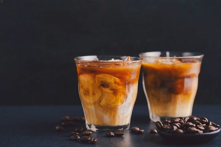 HaiMagazine's tweet photo. Minum Kopi Ternyata Bisa Ringankan Gejala Depresi, Begini Penjelasannya https://t.co/NyCu2GMnlX https://t.co/6b7H8CA6K1
