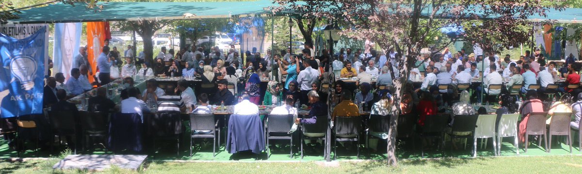 Genişletilmiş İl Danışma Meclisi Toplantımıza 
Plan ve Bütçe Kom. Bşk. <a href="/_cevdetyilmaz/">Cevdet Yılmaz</a> Milletvekilimiz <a href="/FeyziBerdibek1/">Feyzi Berdibek🇹🇷</a> İl Bşk <a href="/hsaglar/">Haşim Sağlar</a> Belediye Bşk <a href="/Erdalarikan12/">Erdal ARIKAN</a> İl ve ilçe Teşkilatları Bşk. İlçe Belediye Bşk. Mahalle Başkanlarımızın katılımıyla  gerçekleştirdik.
<a href="/bingolakparti/">AK Parti Bingöl</a>