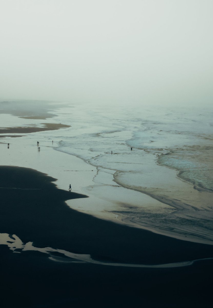 HuzaifaShake's tweet photo. "This is what I am sighting in solitude, experiencing the vibe I used to get a hint of from travel films, inhaling the fresh air, watching this sea-scape."
Took these sea-scapes at Kund malir, Balochistan.
#NFTCommunity #NFT #ArtistOnTwitter https://t.co/x1djdb3Zy6