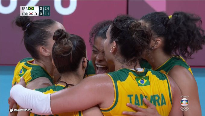 njdmarlon's tweet photo. funk e pagode 🇧🇷 3 x 0 kpop

respeita as brazuca do vôlei.  #Tokyo2020 #volleyball https://t.co/1zXTara5RN