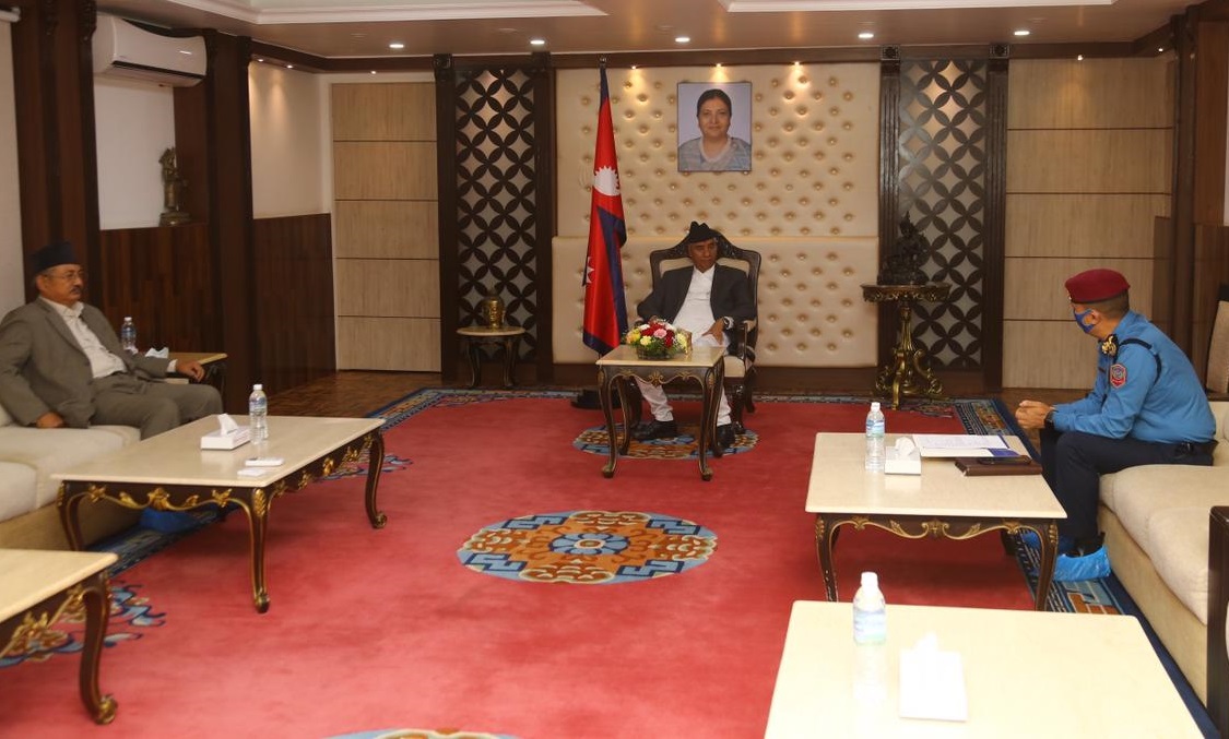 SherBDeuba's tweet photo. निर्मला पन्तको हत्या भएको तीन वर्ष पुगेको दिन आज मैले गृह मन्त्री र प्रहरी प्रमुखलाई बोलाएर अहिलेसम्म भएको अनुसन्धानबारे जानकारी लिएकाे छु। चाँडोभन्दा चाँडाे दाेषी पत्ता लगाएर कारबाही गर्न निर्देशन पनि दिएको छु । https://t.co/utxVkTHE7v