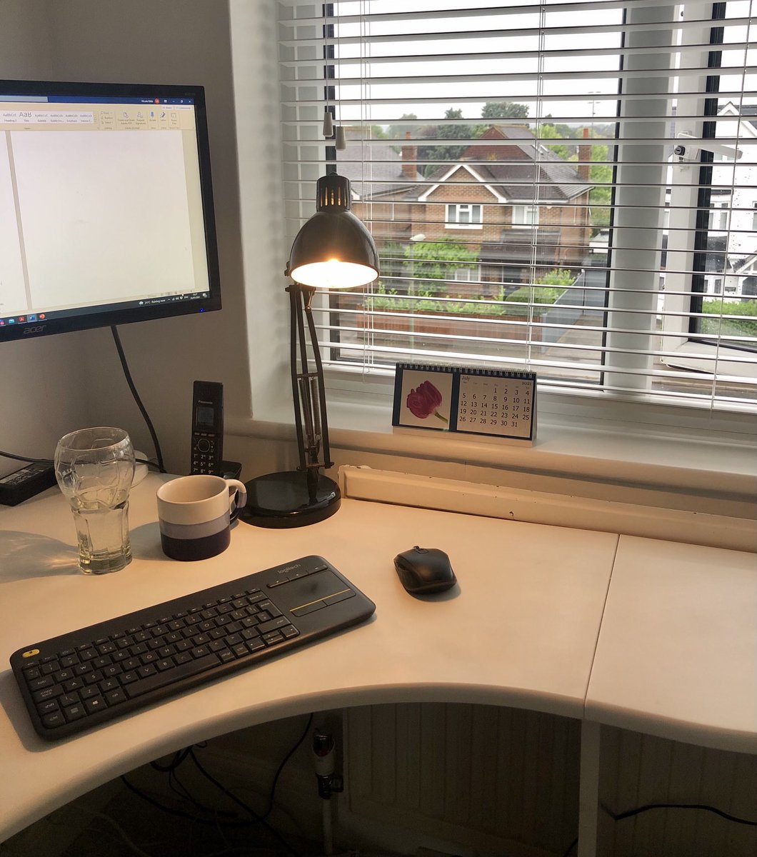 nicoladibb's tweet photo. Perfect afternoon for #blog writing if ever there was one! 🌧☔️💦 ⁦@ndabidwriters⁩ https://t.co/iwdkiBlDFG