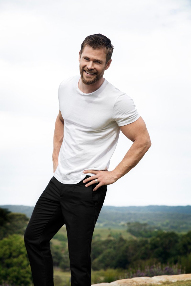 Chris Hemsworth Fan tweet media