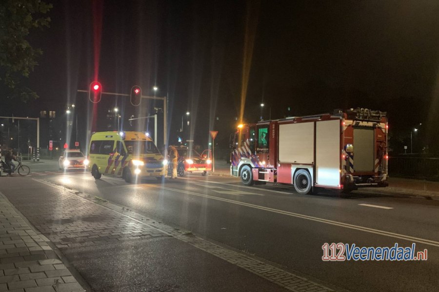 Persoon springt Valleikanaal in tijdens politie achtervolging in #Veenendaal. 112Veenendaal.