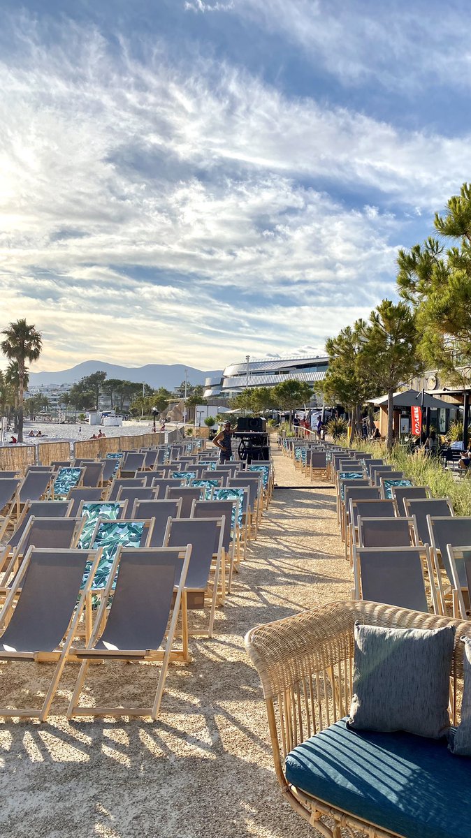 VisitCotedazur's tweet photo. 🎬 Cet été, le cinéma s’invite à #CAP300 !
Tous les mercredis soirs, jusqu’au 18 août, place à des projections en plein air !
Plus d'infos ➡https://t.co/T3xvRK3HhH via
@actufr
📷 @CCap3000 #CotedAzurFrance #cinema #BonsPlans #ideesortie https://t.co/KobRRKM0LH