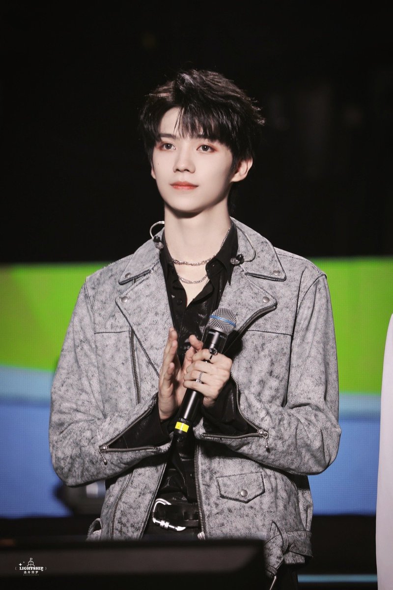 lyzarchive's tweet photo. 21.07.25 | Super Music Festival

© 逸舟照梦·罗一舟

#罗一舟 #LuoYizhou https://t.co/tqfEu8ddlw